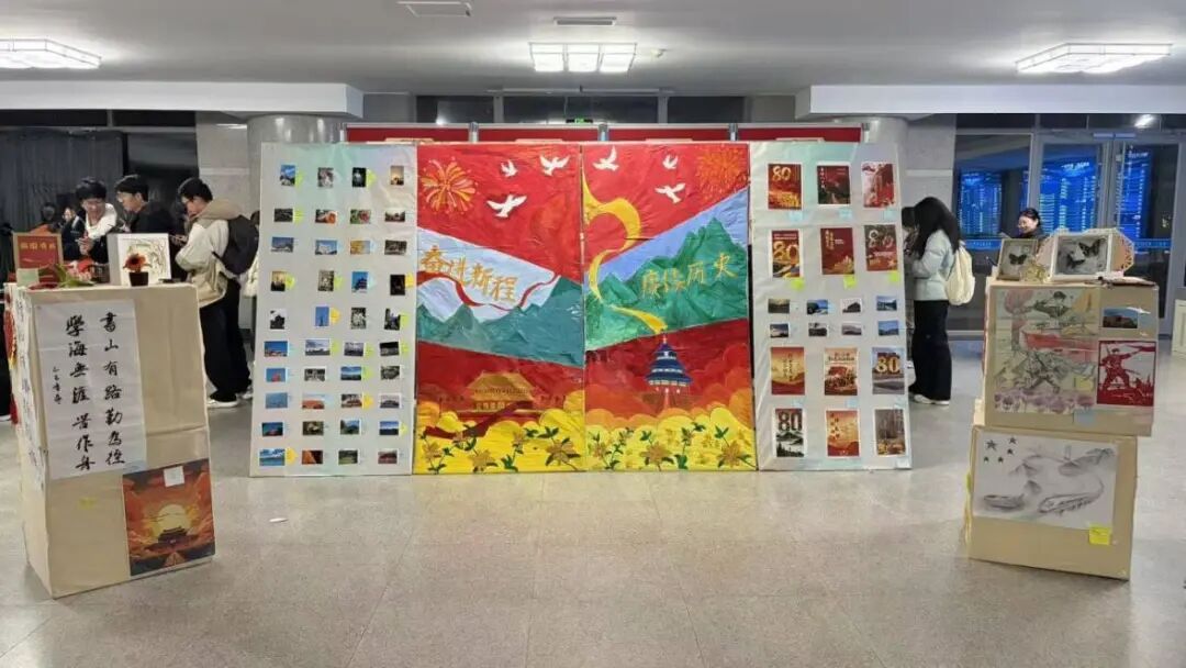 365上市公司官网第十四届新生艺术展今日开展